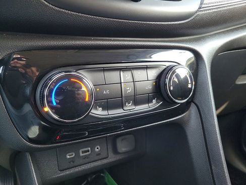 Used 2023 Buick Encore GX Preferred w/ Cold Weather Comfort Package image 17