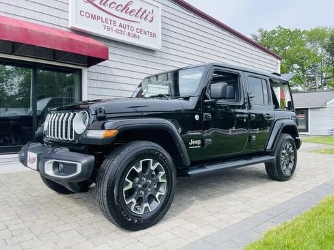Used 2024 Jeep Wrangler Unlimited Sahara w/ Technology Group AWD/4WD image 1