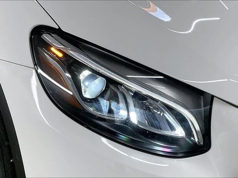 Used 2019 Mercedes-Benz GLC 300 4MATIC image 30