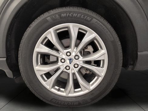 Used 2024 Ford Explorer XLT w/ Equipment Group 202A AWD/4WD image 4