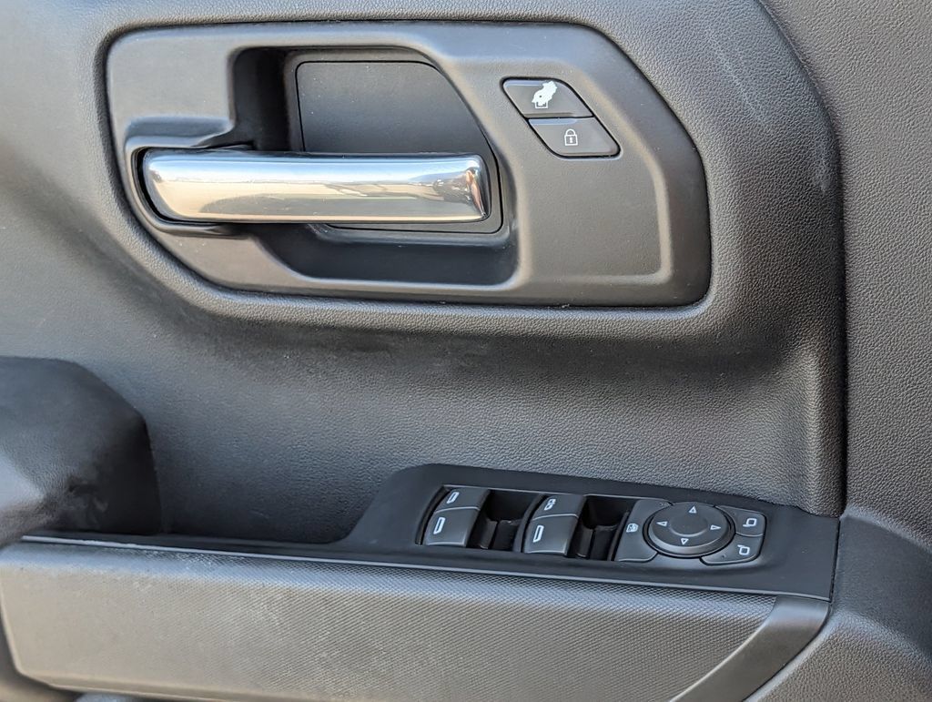 Used 2020 Chevrolet Silverado 1500 Custom w/ Custom Value Package RWD image 20