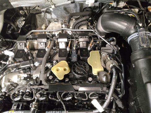 Used 2022 Volkswagen Tiguan SE image 30