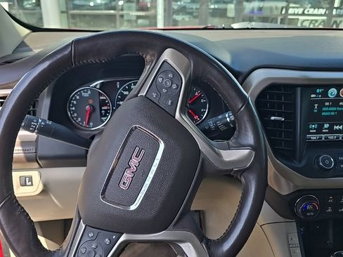 Used 2019 GMC Acadia Denali AWD/4WD image 10