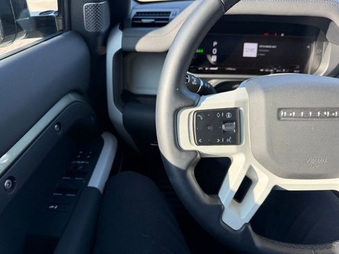 Used 2024 Land Rover Defender 110 S image 7