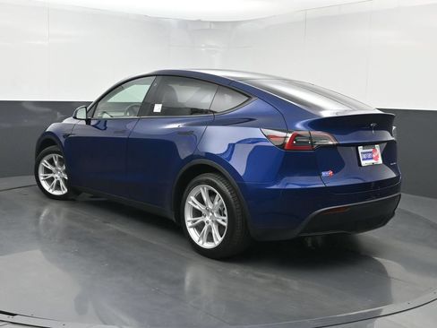 Used 2021 Tesla Model Y Long Range AWD/4WD image 20