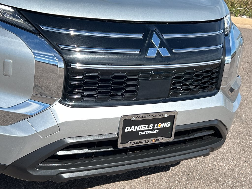 Used 2025 Mitsubishi Outlander ES AWD/4WD image 21