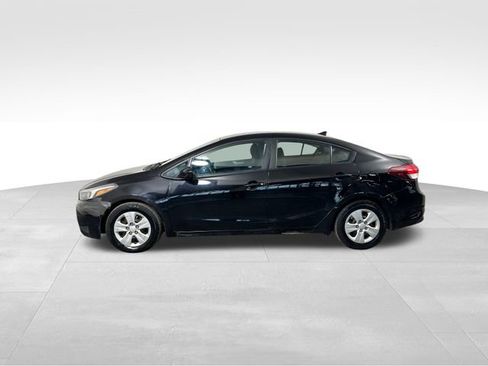 Used 2017 Kia Forte LX w/ LX Popular Package image 3