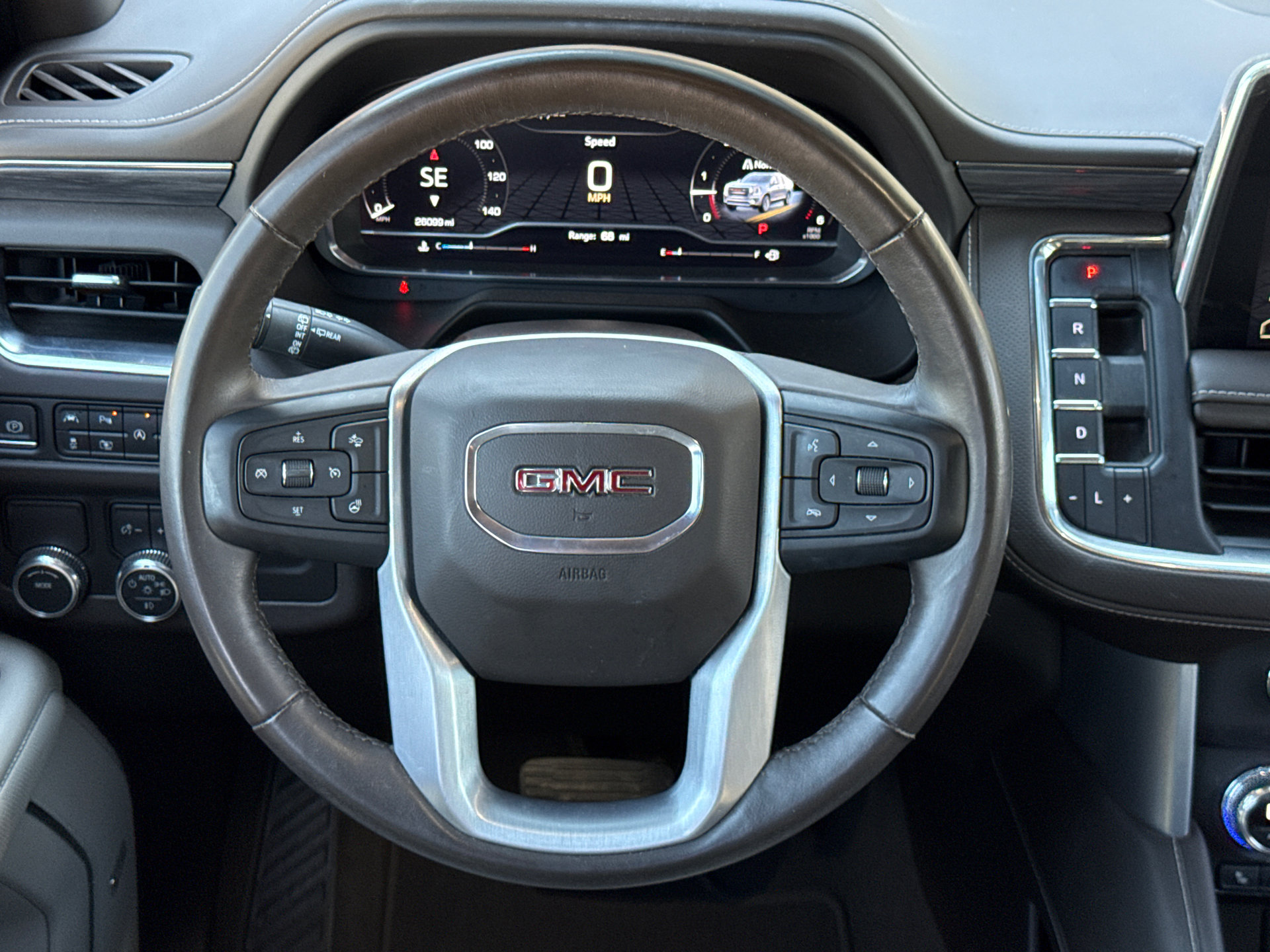 Used 2022 GMC Yukon SLT w/ SLT Luxury Package RWD image 15