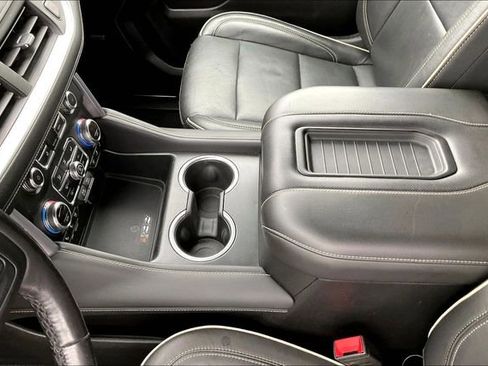 Used 2021 GMC Yukon XL SLT w/ SLT Luxury Plus Package image 13