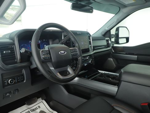 Used 2025 Ford F250 Lariat w/ Lariat Ultimate Package image 14