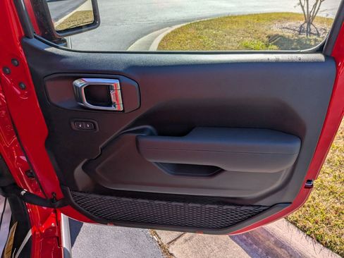 New 2026 Jeep Wrangler Unlimited Sport AWD/4WD image 31
