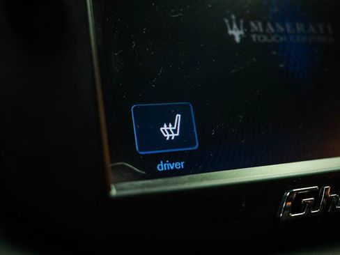Used 2015 Maserati Ghibli RWD image 18