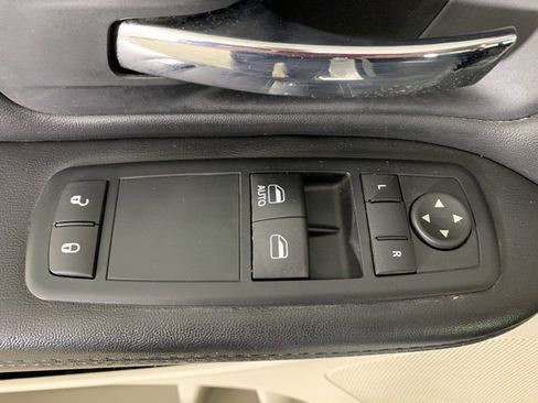 Used 2016 Dodge Grand Caravan SE w/ Quick Order Package 29E SE image 26