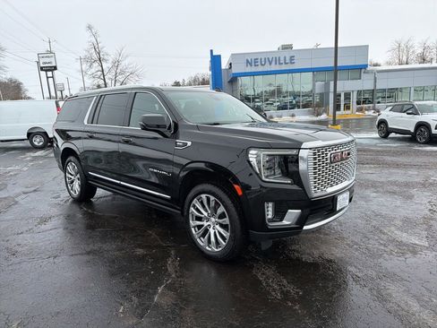 Certified 2022 GMC Yukon XL Denali w/ Denali Premium Package image 1