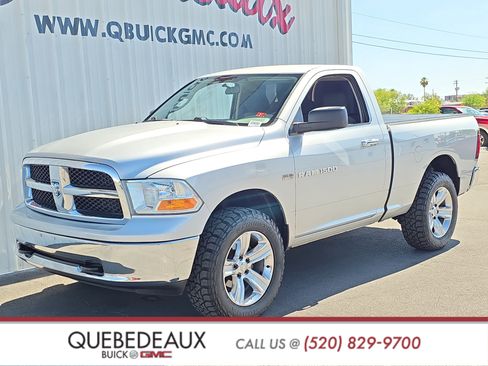 Used 2012 RAM 1500 Classic SLT AWD/4WD image 3