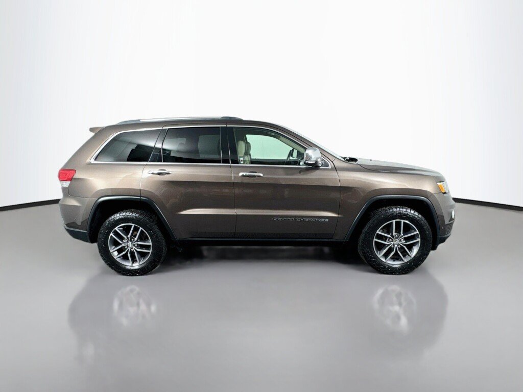 Used 2018 Jeep Grand Cherokee Limited AWD/4WD image 6