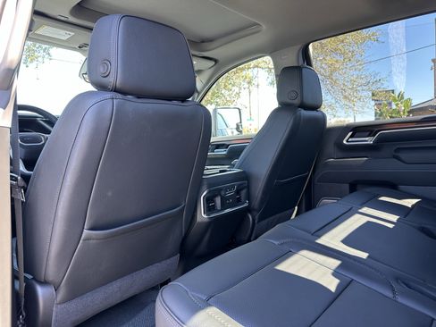 New 2026 GMC Sierra 2500 Denali w/ Denali Reserve Package AWD/4WD image 18