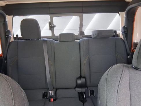 New 2025 Jeep Gladiator Sport image 30