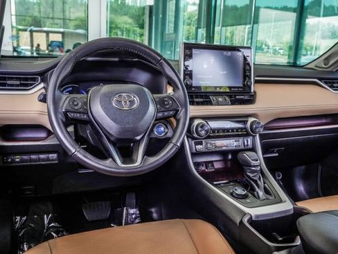 Used 2022 Toyota RAV4 Limited AWD/4WD image 15