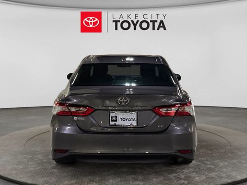 Used 2019 Toyota Camry LE FWD image 7