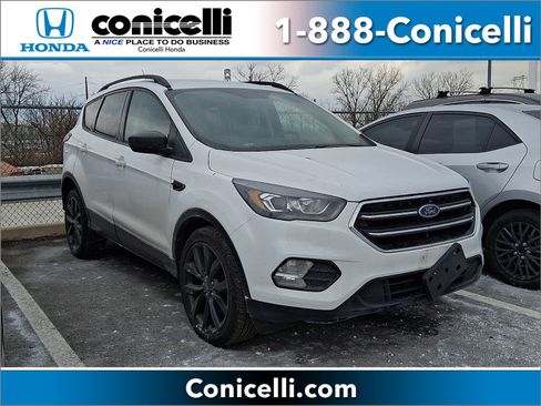Used 2019 Ford Escape SE image 1
