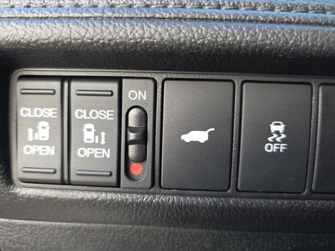 Used 2025 Honda Odyssey Sport-L image 32