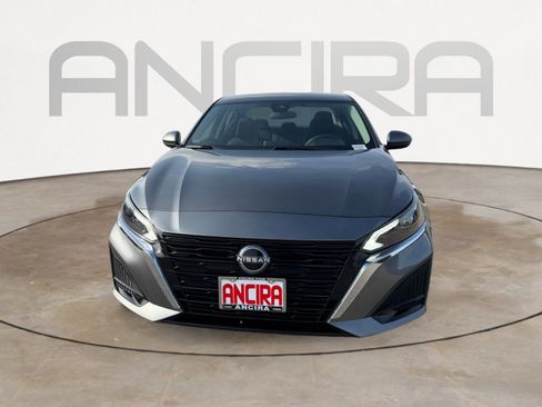 Used 2023 Nissan Altima 2.5 SV FWD image 5