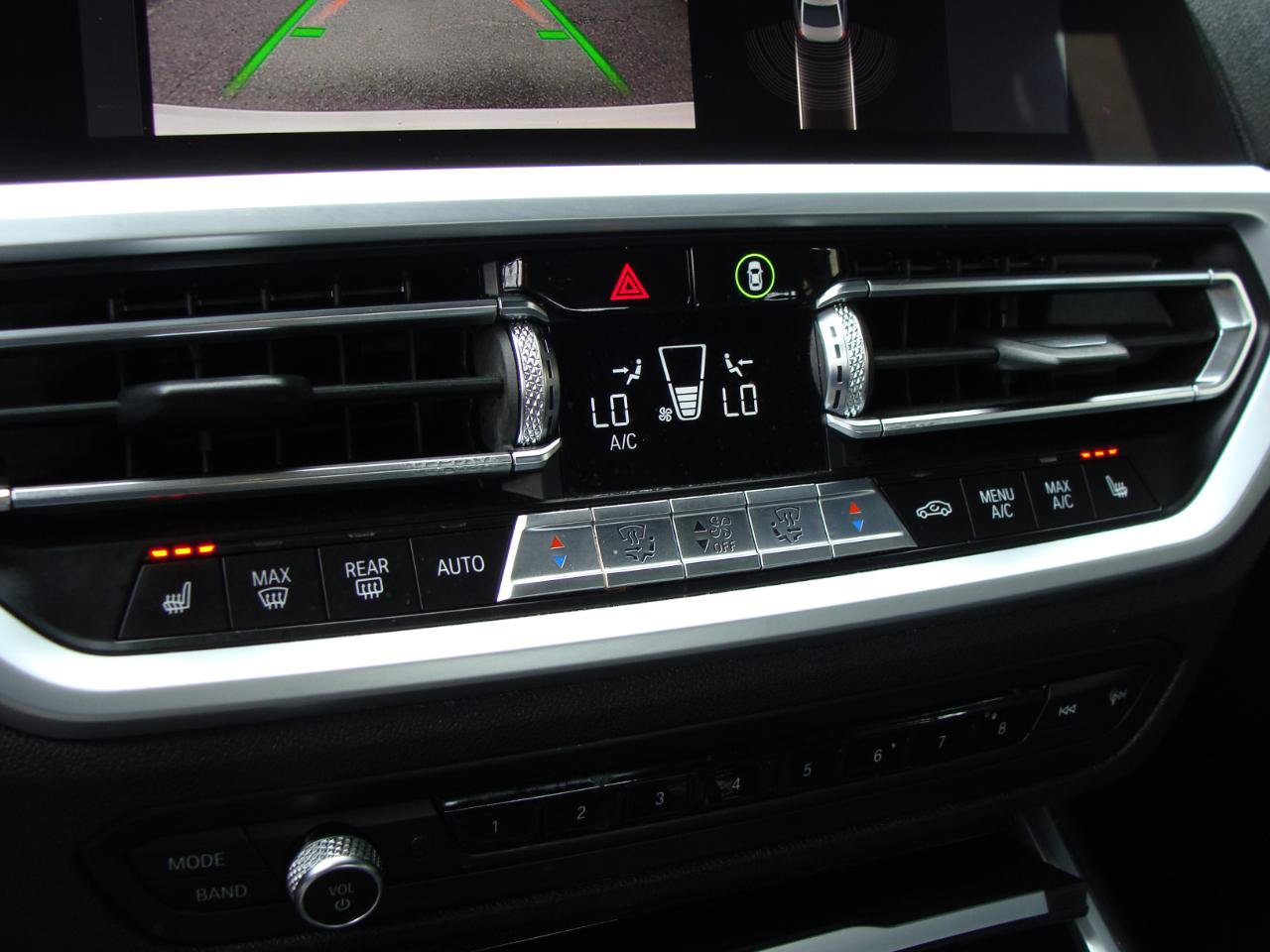 Used 2019 BMW 330i xDrive Sedan AWD/4WD image 29