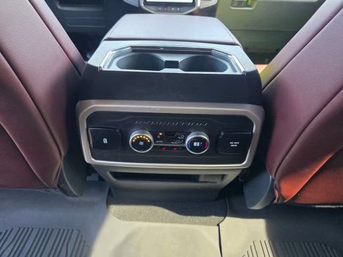 Used 2024 Ford Expedition Limited AWD/4WD image 18
