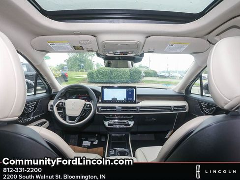 New 2025 Lincoln Corsair Reserve image 19