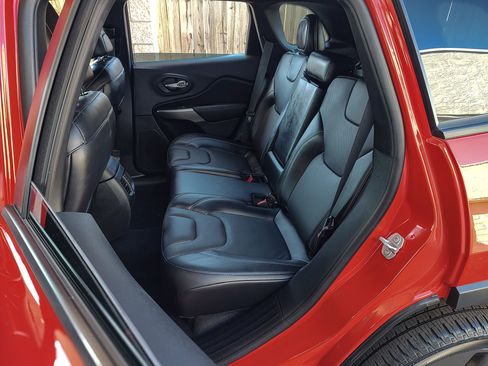 Used 2021 Jeep Cherokee Latitude Lux 80th Anniv w/ Quick Order Package 26U 80TH image 15