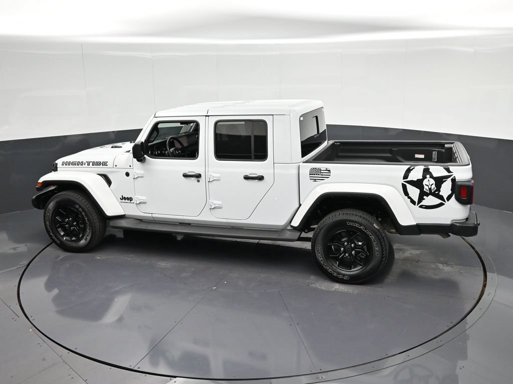 Used 2025 Jeep Gladiator Sport AWD/4WD image 23