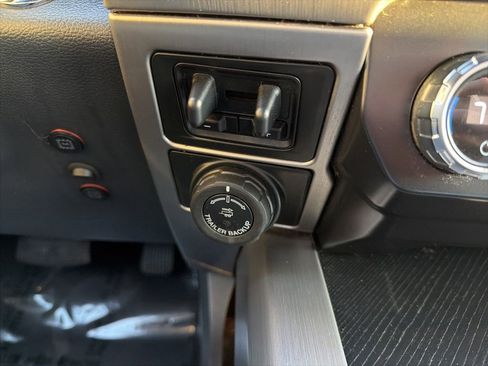 Certified 2022 Ford F250 Platinum w/ Tremor Off-Road Package image 35