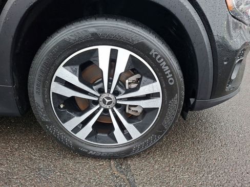 Used 2024 Mercedes-Benz GLB 250 4MATIC image 9