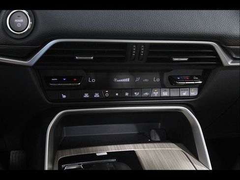 Certified 2025 MAZDA CX-70 Plug-In Hybrid w/ Premium Pkg AWD/4WD image 14