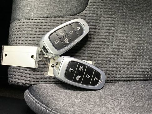 Used 2021 Hyundai Santa Fe SEL w/ Convenience Package image 26