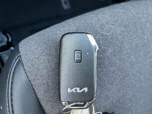 Used 2025 Kia Seltos S image 25
