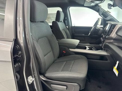 New 2026 RAM 1500 Express AWD/4WD image 21