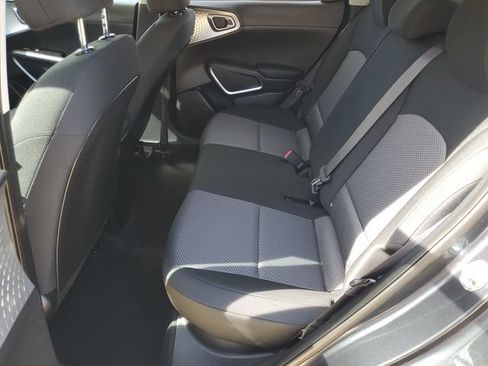 Used 2025 Kia Soul LX FWD image 27