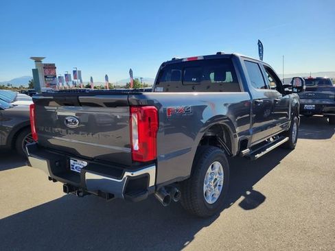 New 2026 Ford F250 XLT w/ FX4 Off-Road Package image 4