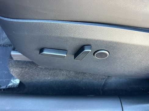 Used 2023 Tesla Model Y Performance image 29