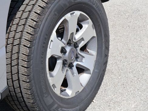 Used 2022 Ford F150 Lariat w/ Equipment Group 502A High AWD/4WD image 40