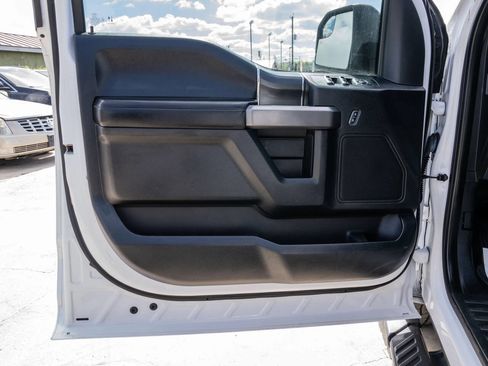 Used 2019 Ford F150 XLT w/ Equipment Group 302A Luxury image 10