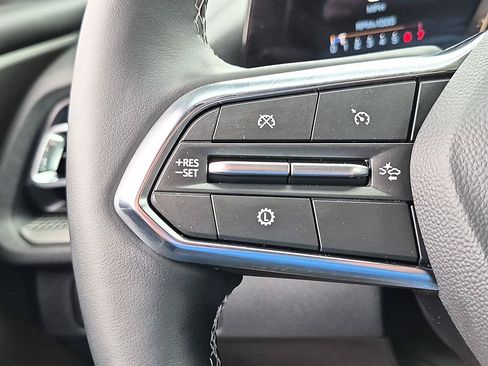 Certified 2026 Chevrolet Traverse LT FWD image 17