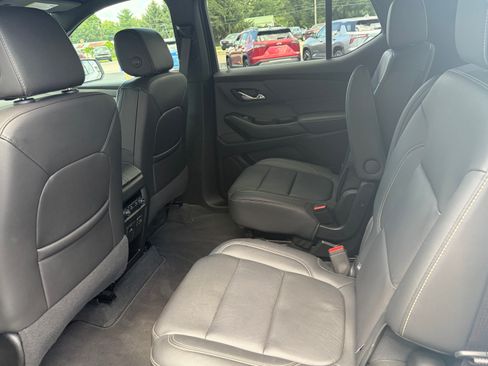 Used 2023 Chevrolet Traverse LT w/ LT Premium Package AWD/4WD image 10