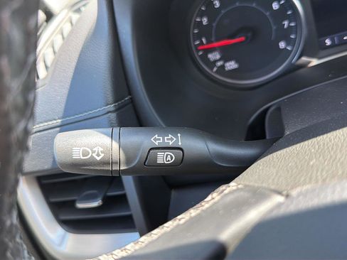 Used 2024 GMC Terrain SLT AWD/4WD image 20