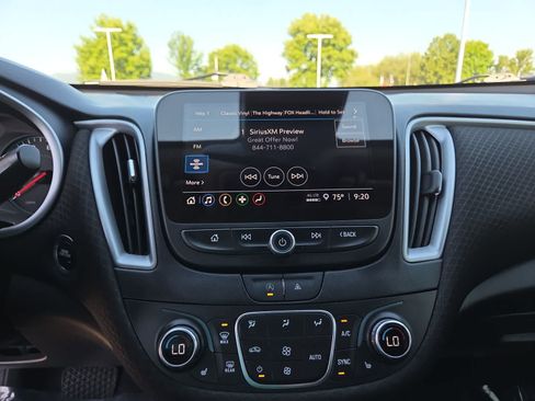 Used 2023 Chevrolet Malibu LT FWD image 24