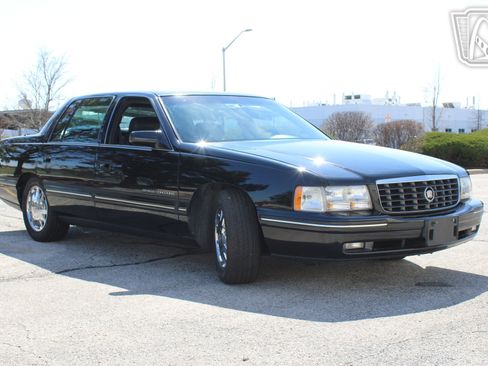 Used 1999 Cadillac De Ville Concours image 19