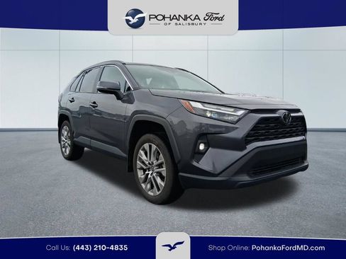 Used 2022 Toyota RAV4 XLE Premium AWD/4WD image 3