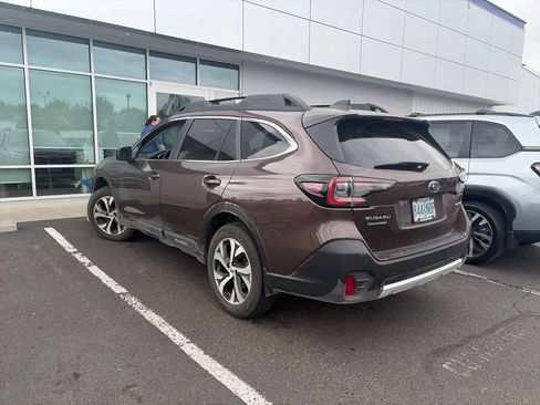 Certified 2022 Subaru Outback Limited w/ Popular Package #2 AWD/4WD image 5